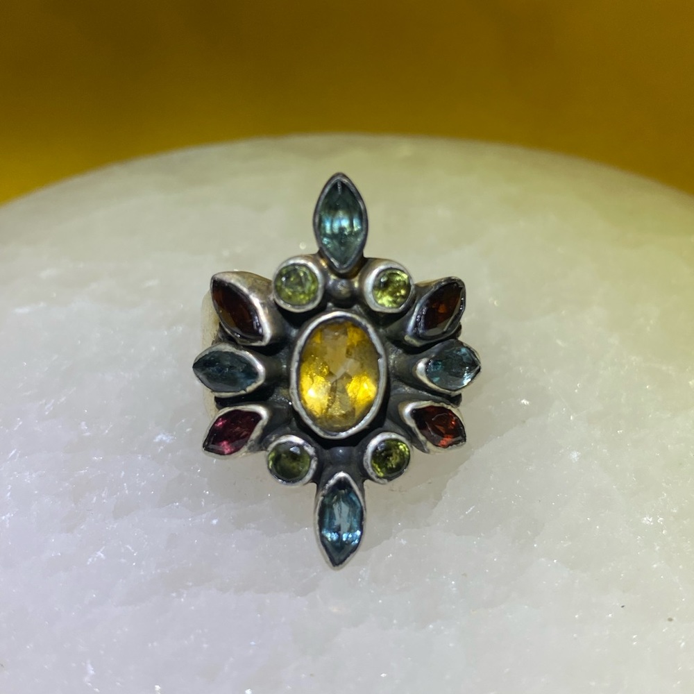 Sterling silver size 8.5 ring with crystals